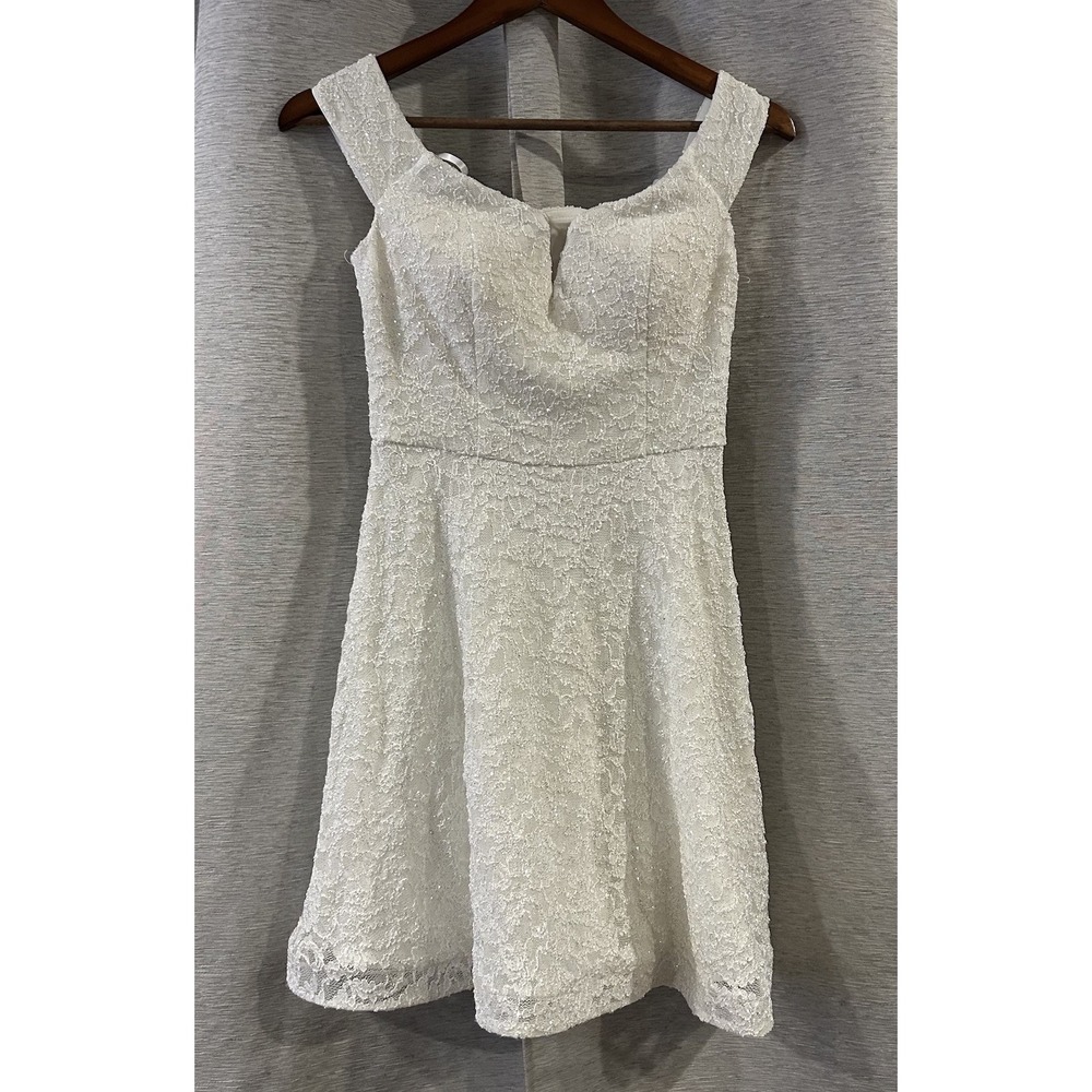 City Triangles‎ White Mini Dress Size 4 Bridal Shower